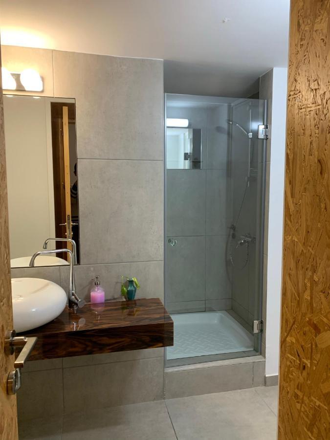 Strovolos Value Suites מראה חיצוני תמונה